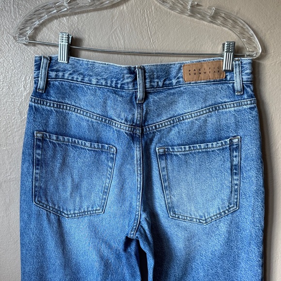 PacSun Distressed Boyfriend Jeans Size 26 - Picture 5 of 6